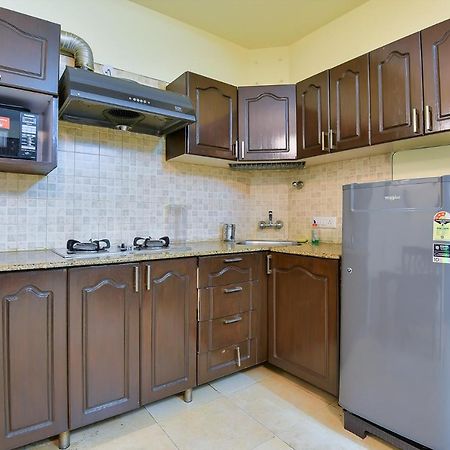 Studio Serviced Apartments Near Fortis Hospital Gurgaon Exteriör bild