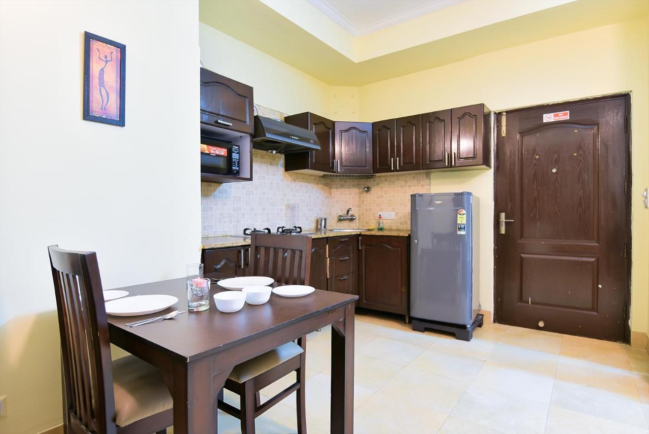 Studio Serviced Apartments Near Fortis Hospital Gurgaon Exteriör bild
