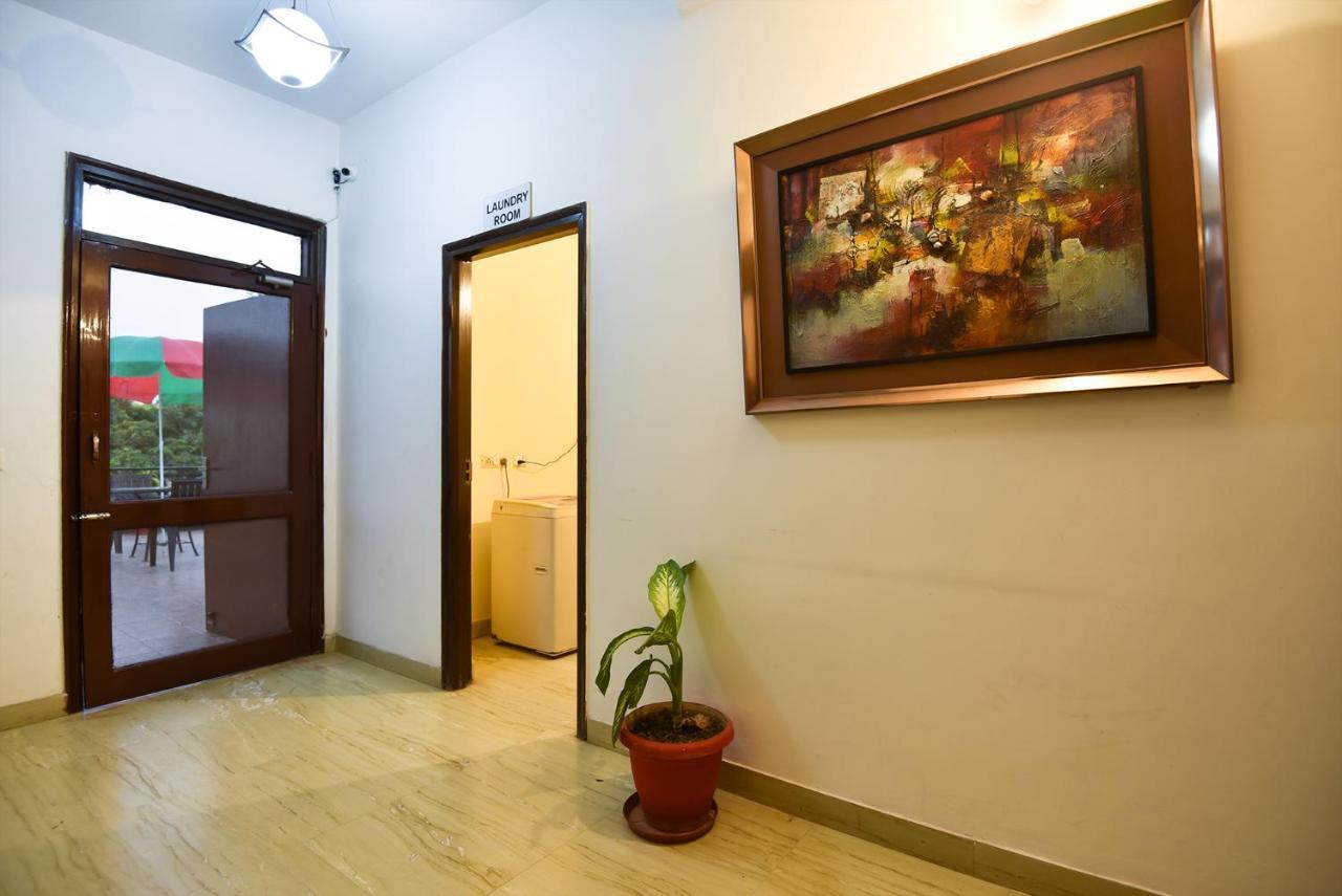 Studio Serviced Apartments Near Fortis Hospital Gurgaon Exteriör bild