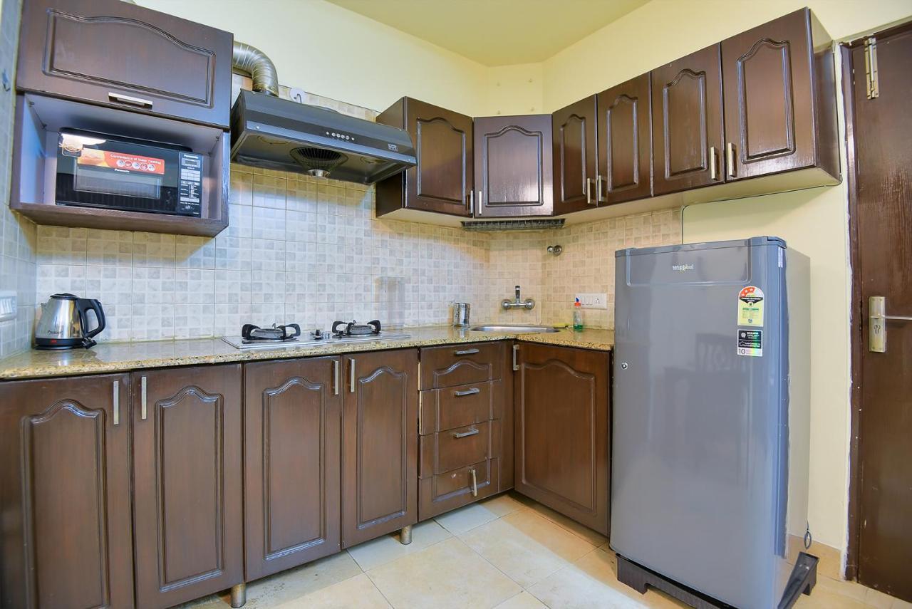 Studio Serviced Apartments Near Fortis Hospital Gurgaon Exteriör bild