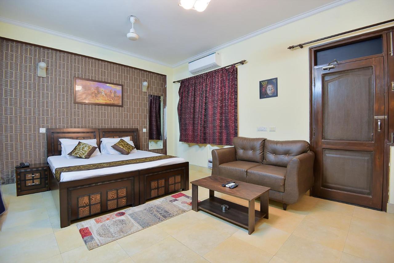 Studio Serviced Apartments Near Fortis Hospital Gurgaon Exteriör bild