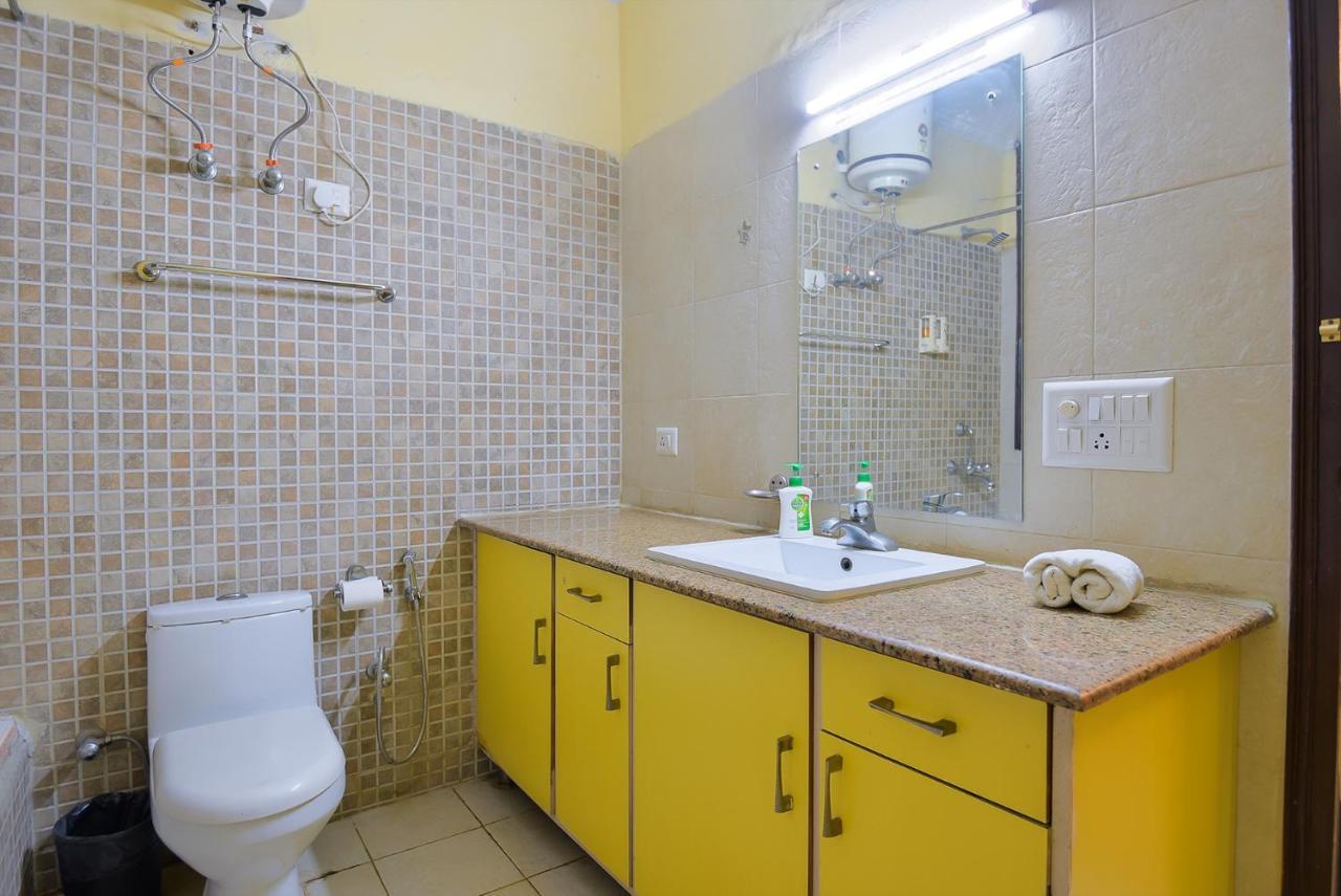 Studio Serviced Apartments Near Fortis Hospital Gurgaon Exteriör bild