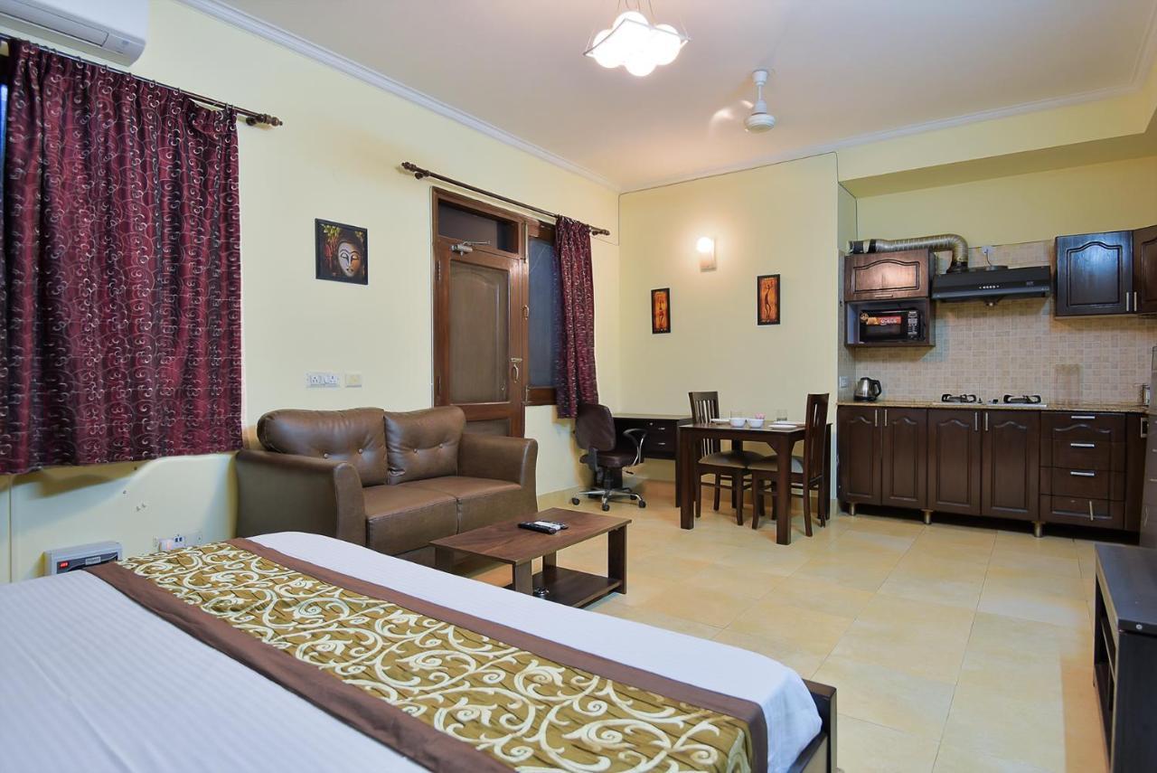 Studio Serviced Apartments Near Fortis Hospital Gurgaon Exteriör bild
