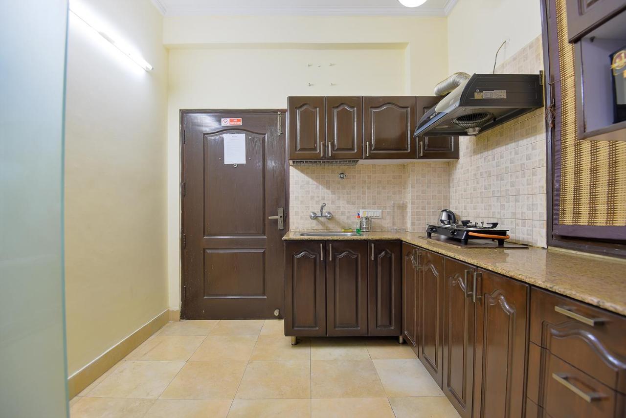 Studio Serviced Apartments Near Fortis Hospital Gurgaon Exteriör bild