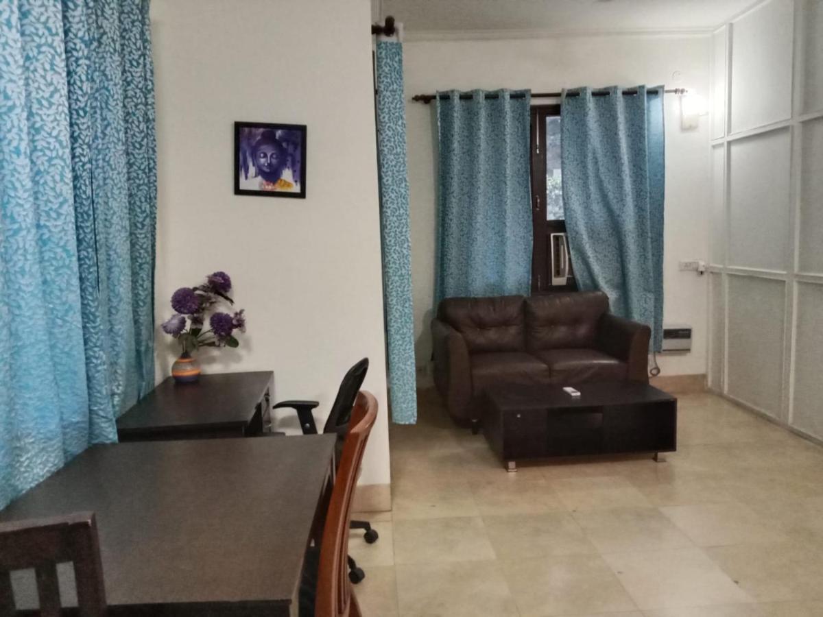 Studio Serviced Apartments Near Fortis Hospital Gurgaon Exteriör bild