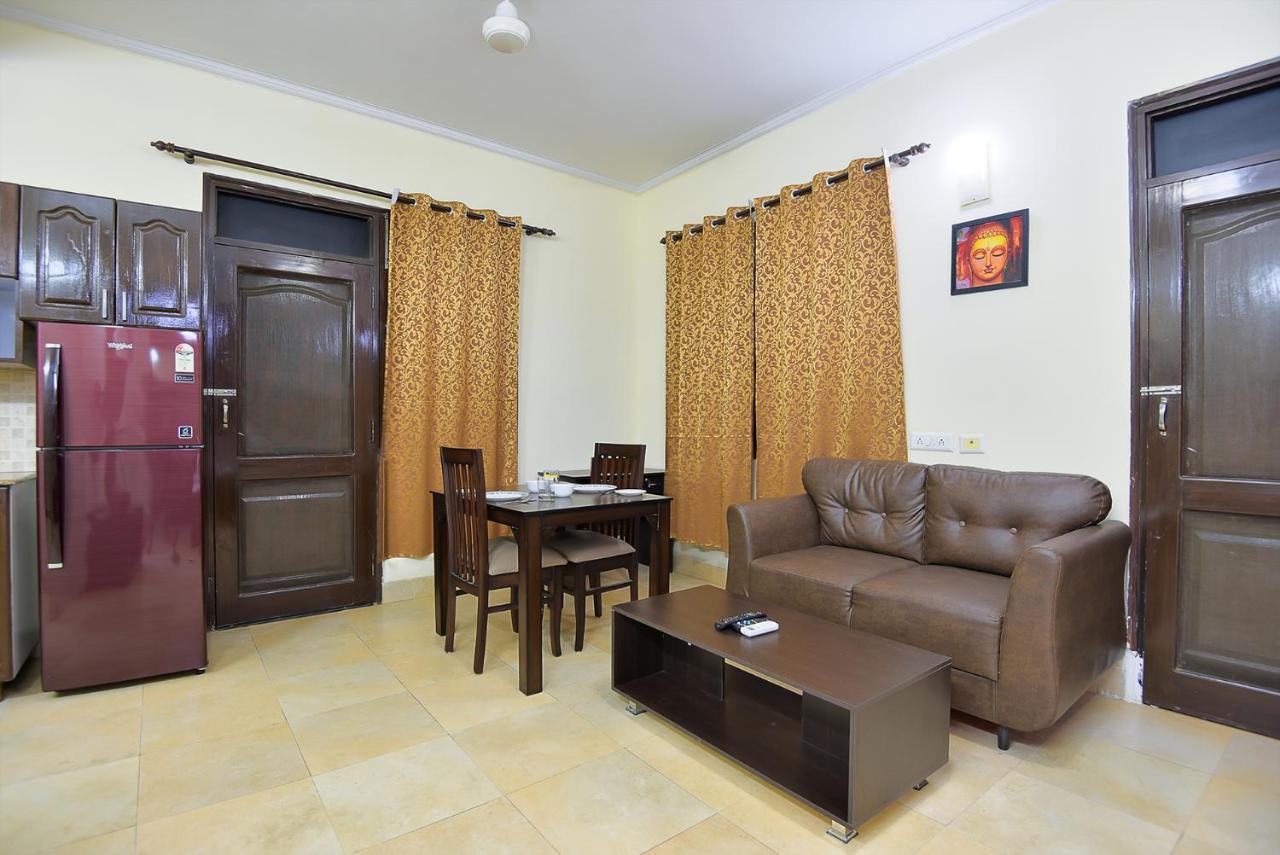 Studio Serviced Apartments Near Fortis Hospital Gurgaon Exteriör bild