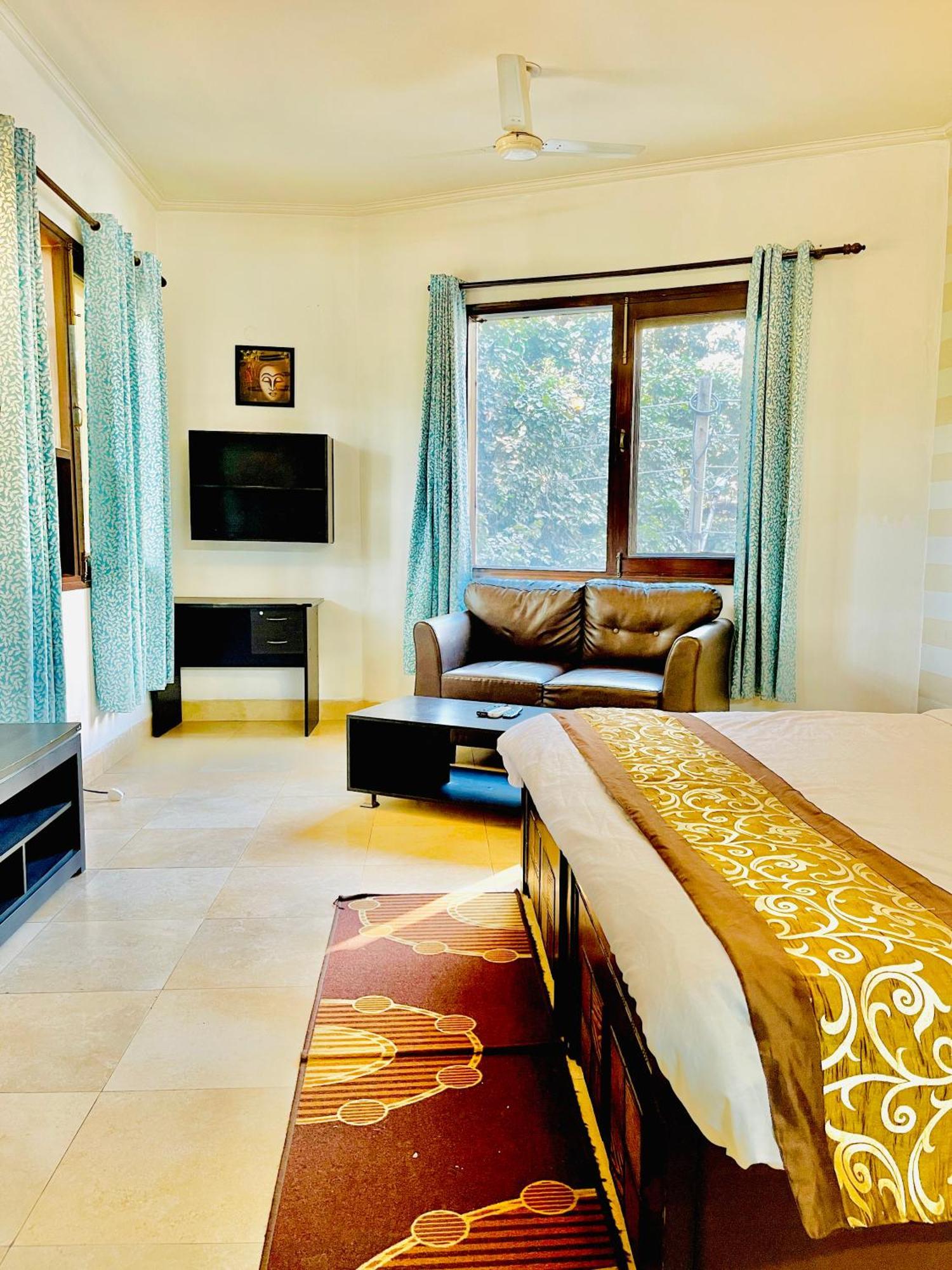 Studio Serviced Apartments Near Fortis Hospital Gurgaon Exteriör bild